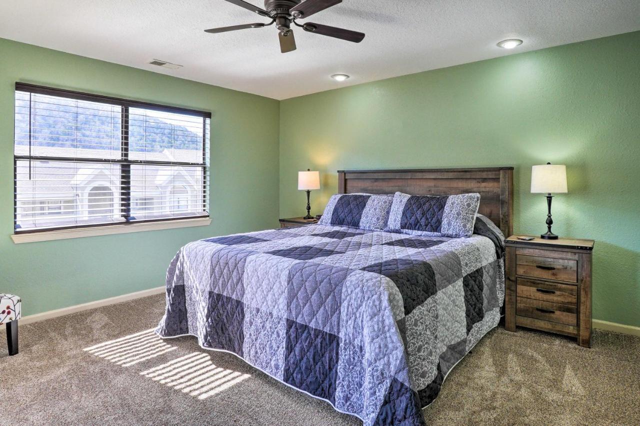 Walk-In Condo At Pointe Royal Resort With King Beds! Branson Extérieur photo